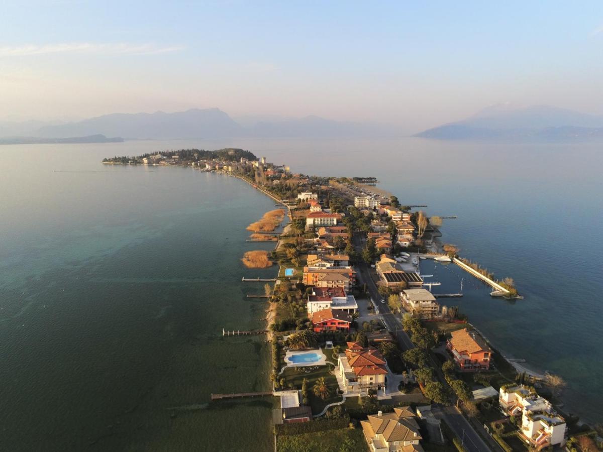 Le Petit Du Lac Sirmione Exterior photo